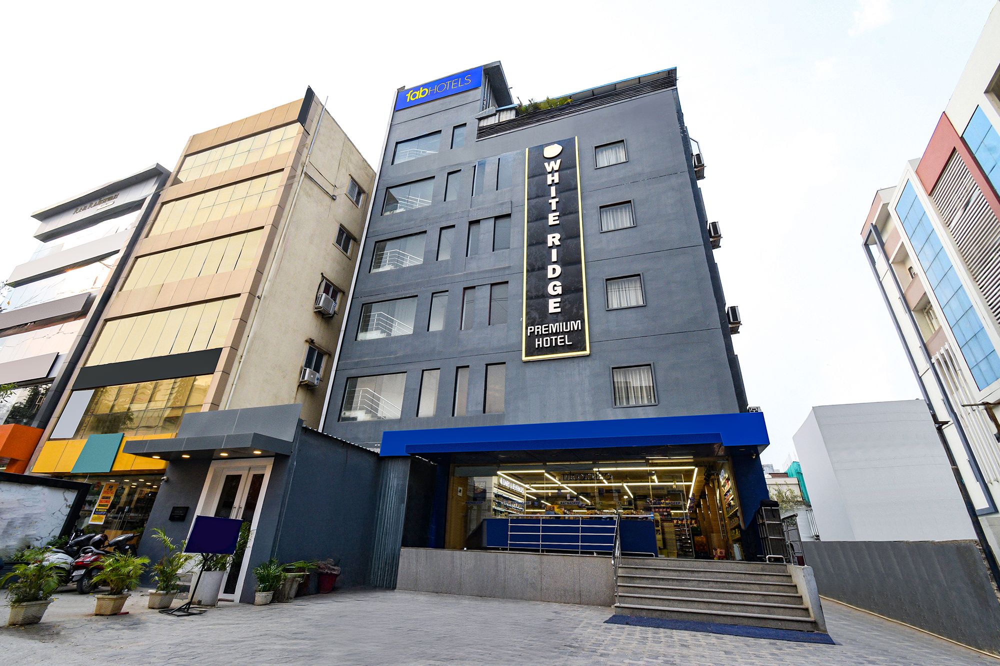 FabHotel White Ridge Nr Kondapur