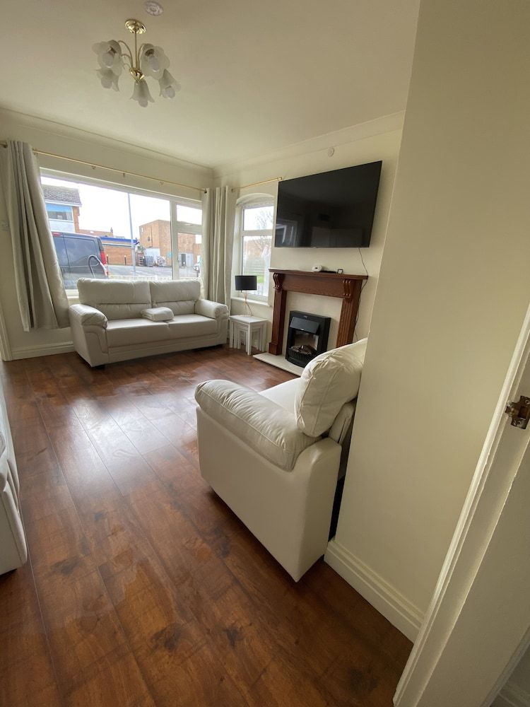 Spacious 3 Bed House in Penrhyn Bay, Llandudno House 8