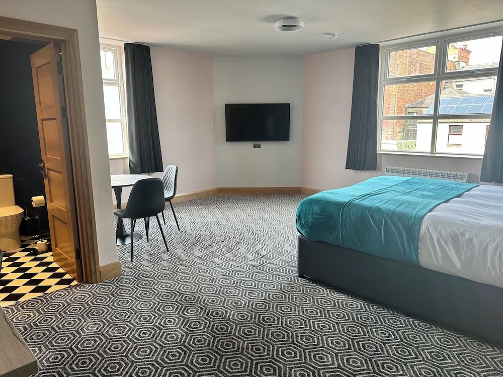 The Bath Rooms Superior Double Room (luxury double) 2