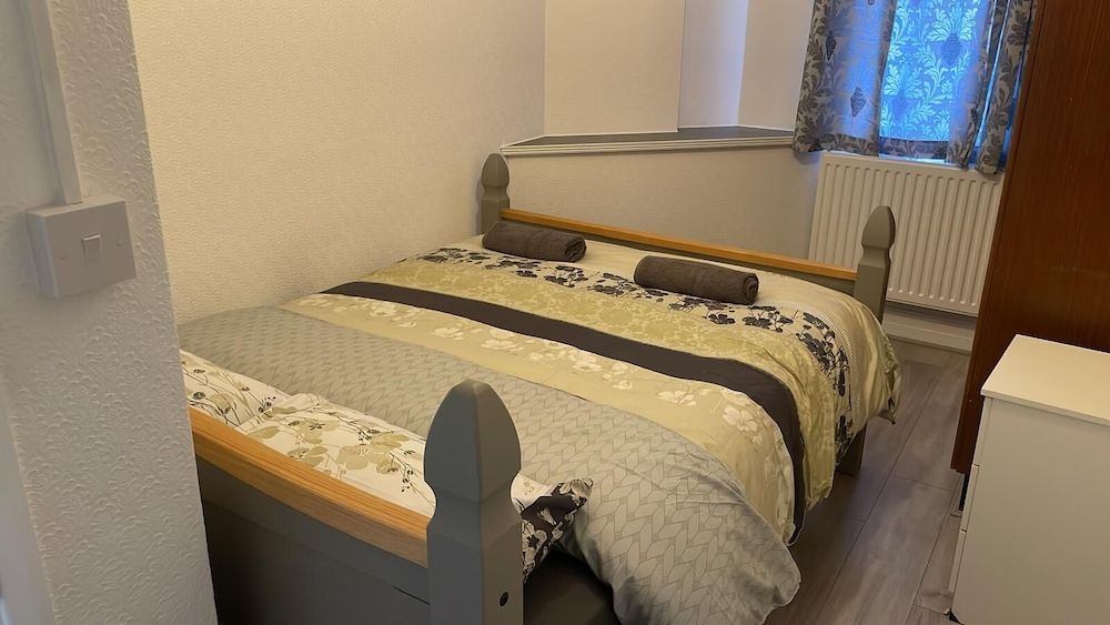 Rahal Edgware Economy Double Room 2