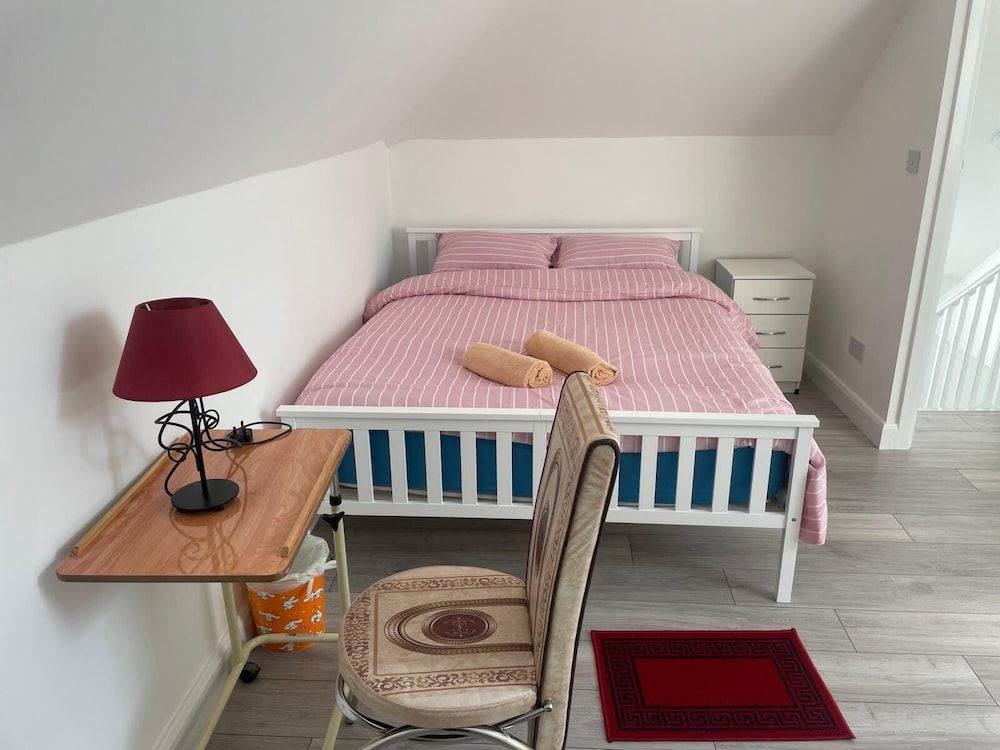 Rahal Edgware Superior Double or Twin Room 6