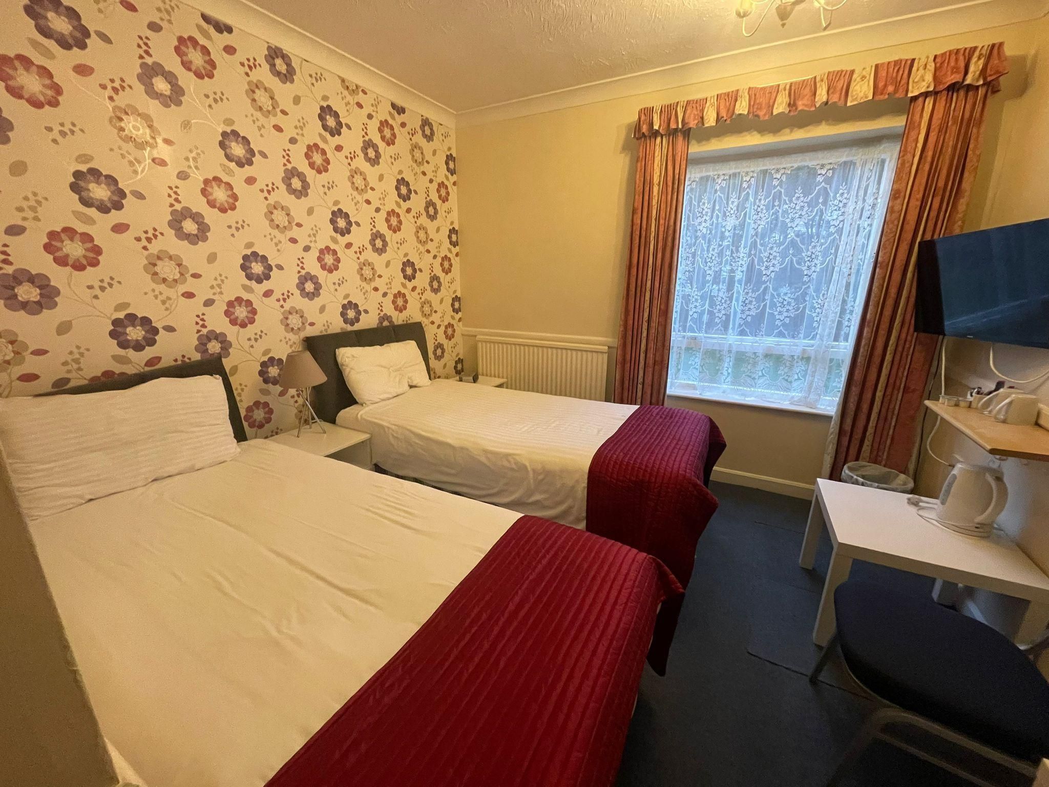 Standard-Triple room-Ensuite