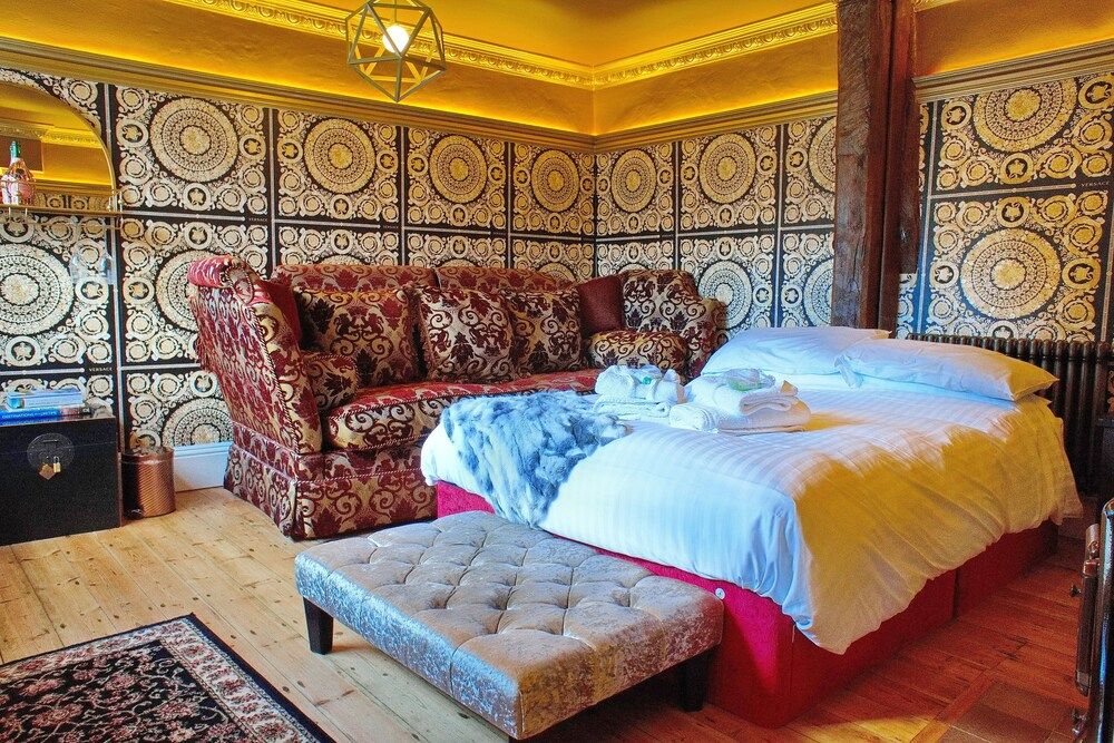 Luxury 2 Bed Manor House Hot Tub Cinema Room Skytv House 3