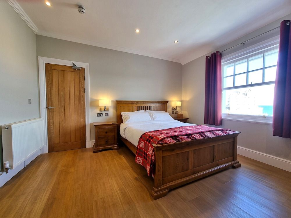 Deluxe Double Room, Ensuite, Sea View (302)