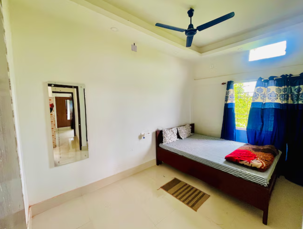 DELUXE TWIN BED ROOM