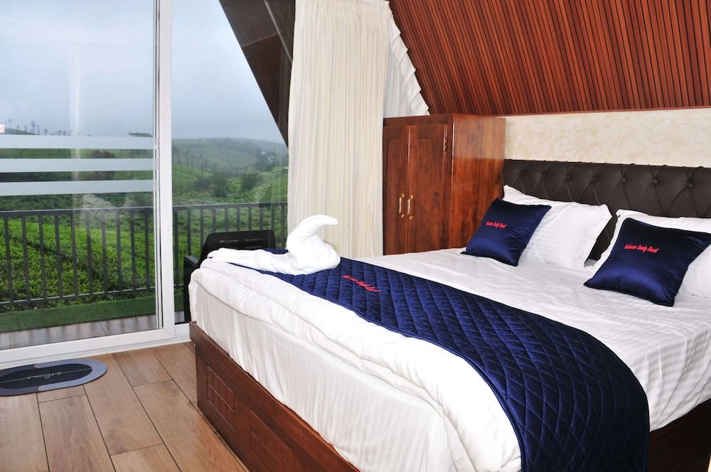 Kudaram County Resorts Green Tea 52