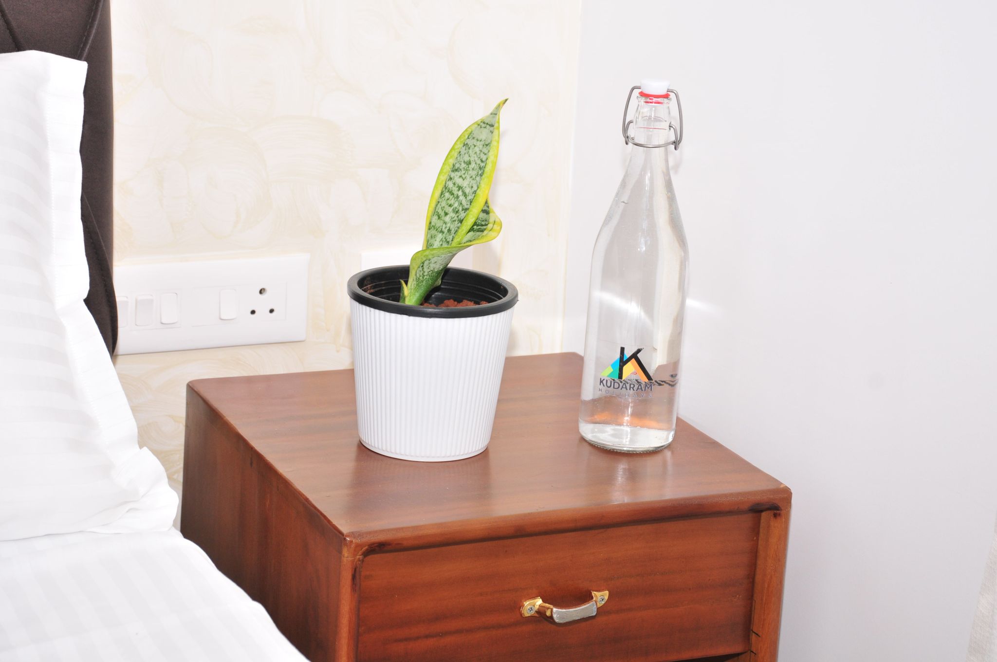 Kudaram County Resorts Green Tea 105