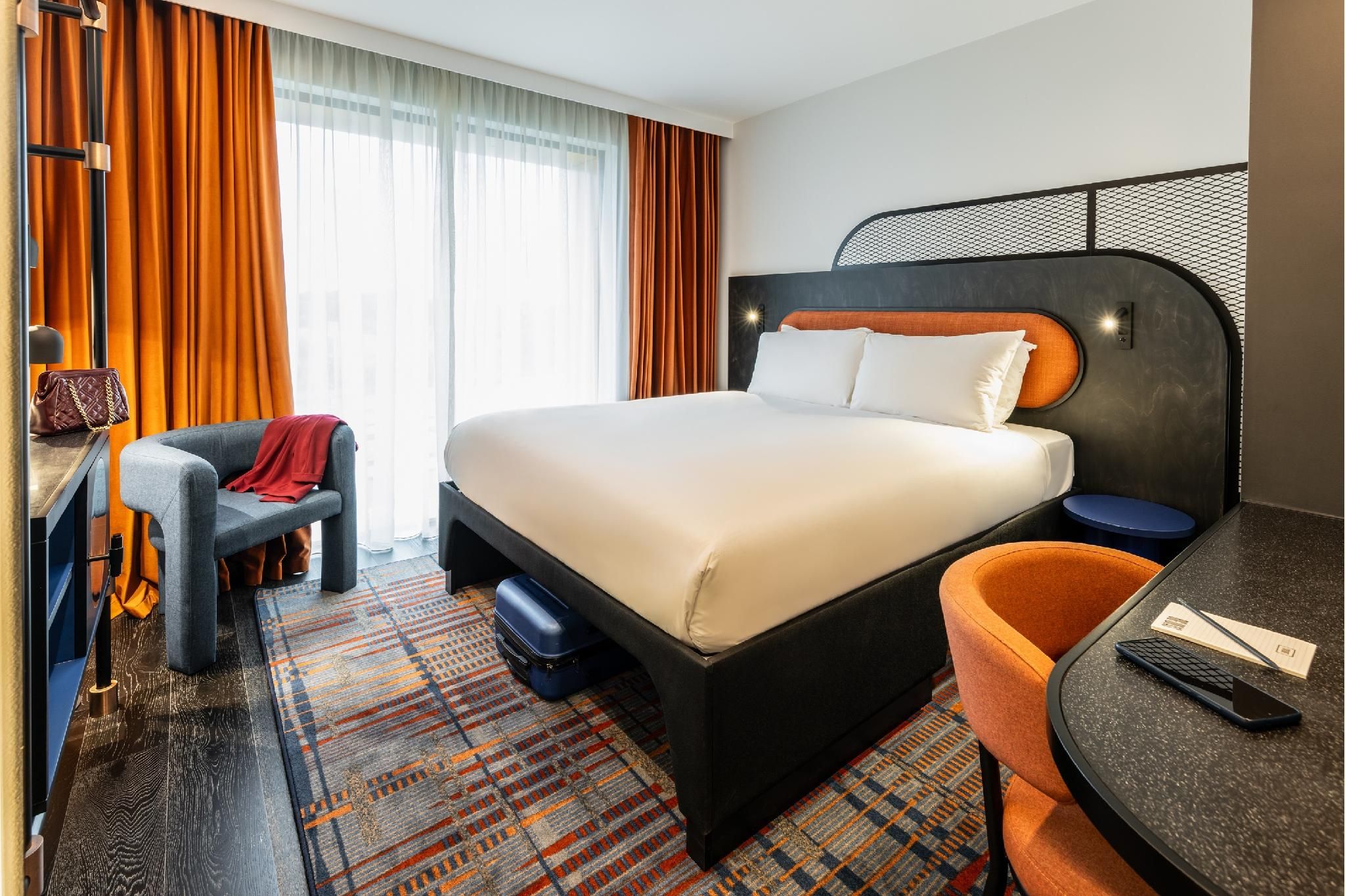 TRIBE Essential Atrium