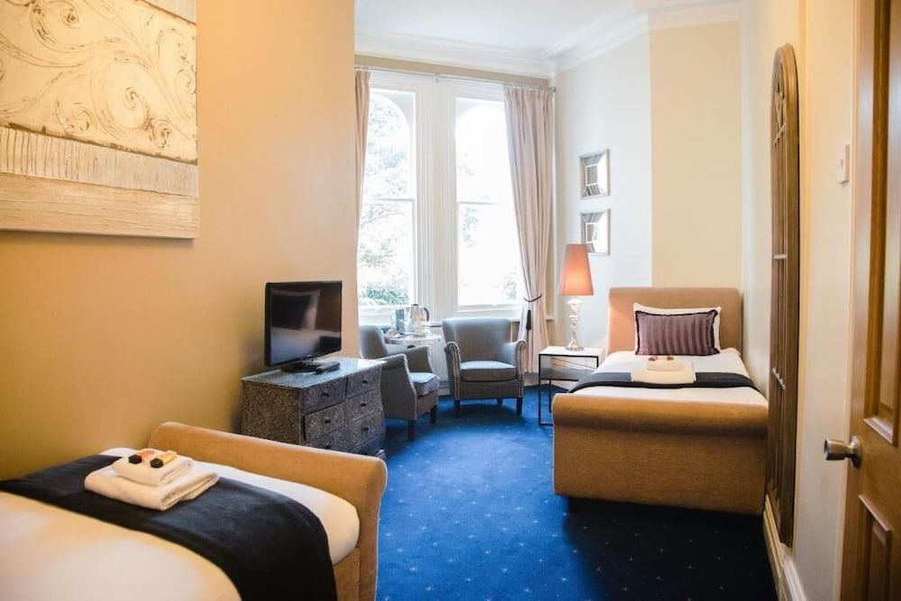 Basic Twin Room