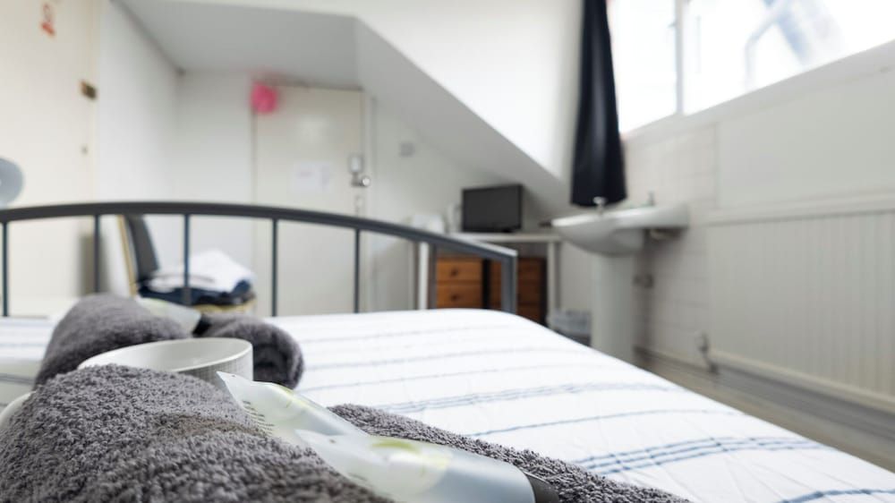 Basic Double Room