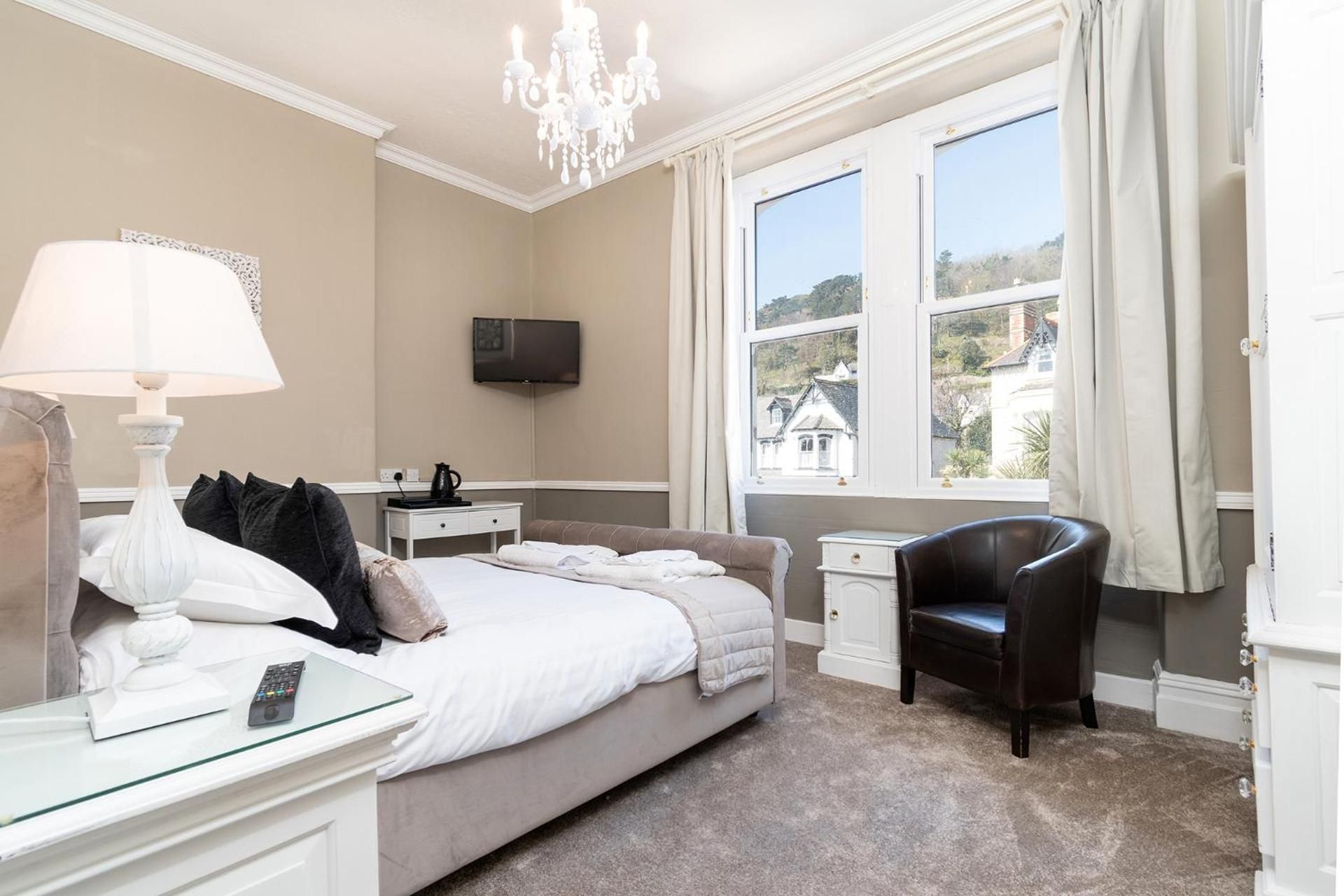 Standard King Room