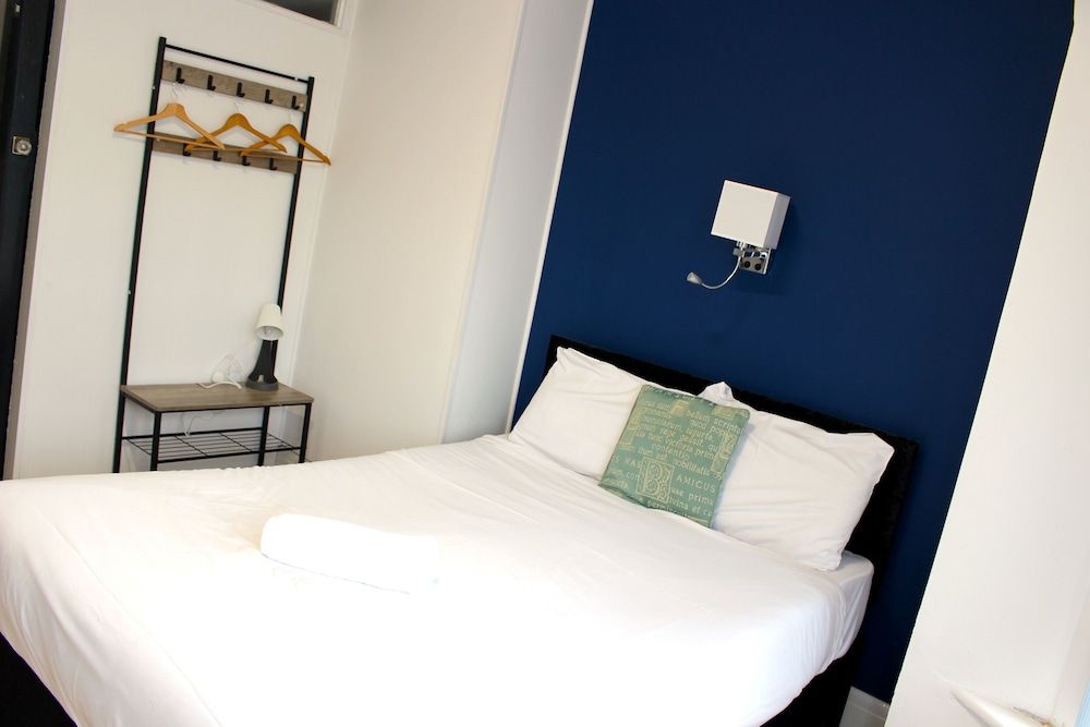 Henson Hotel Standard Double Room 2