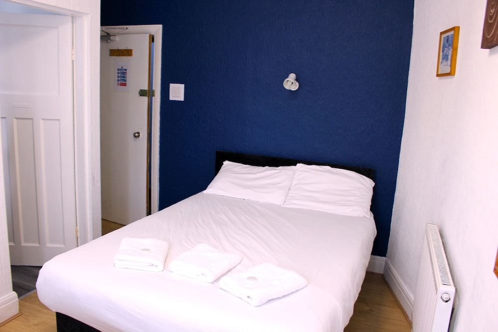 Henson Hotel Standard Double Room 3