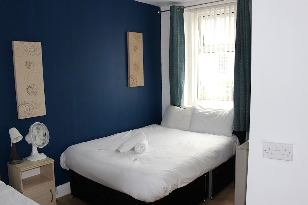 Henson Hotel Standard Double Room 6