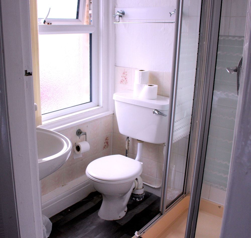 Henson Hotel Standard Double Room 11