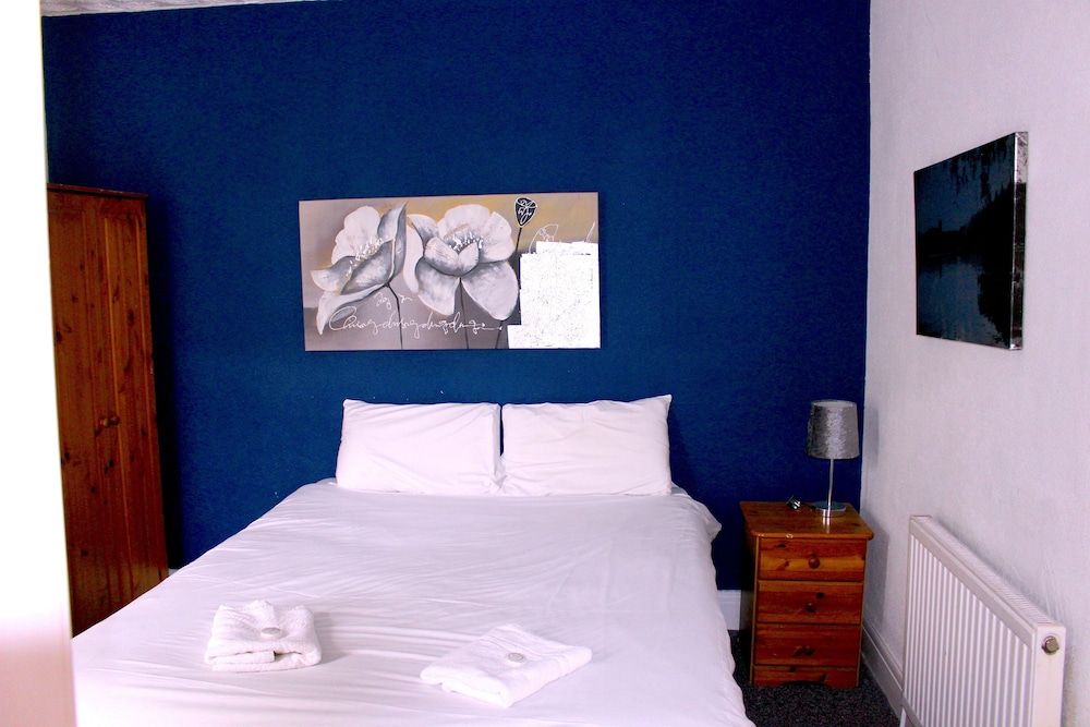 Henson Hotel Standard Double Room 7