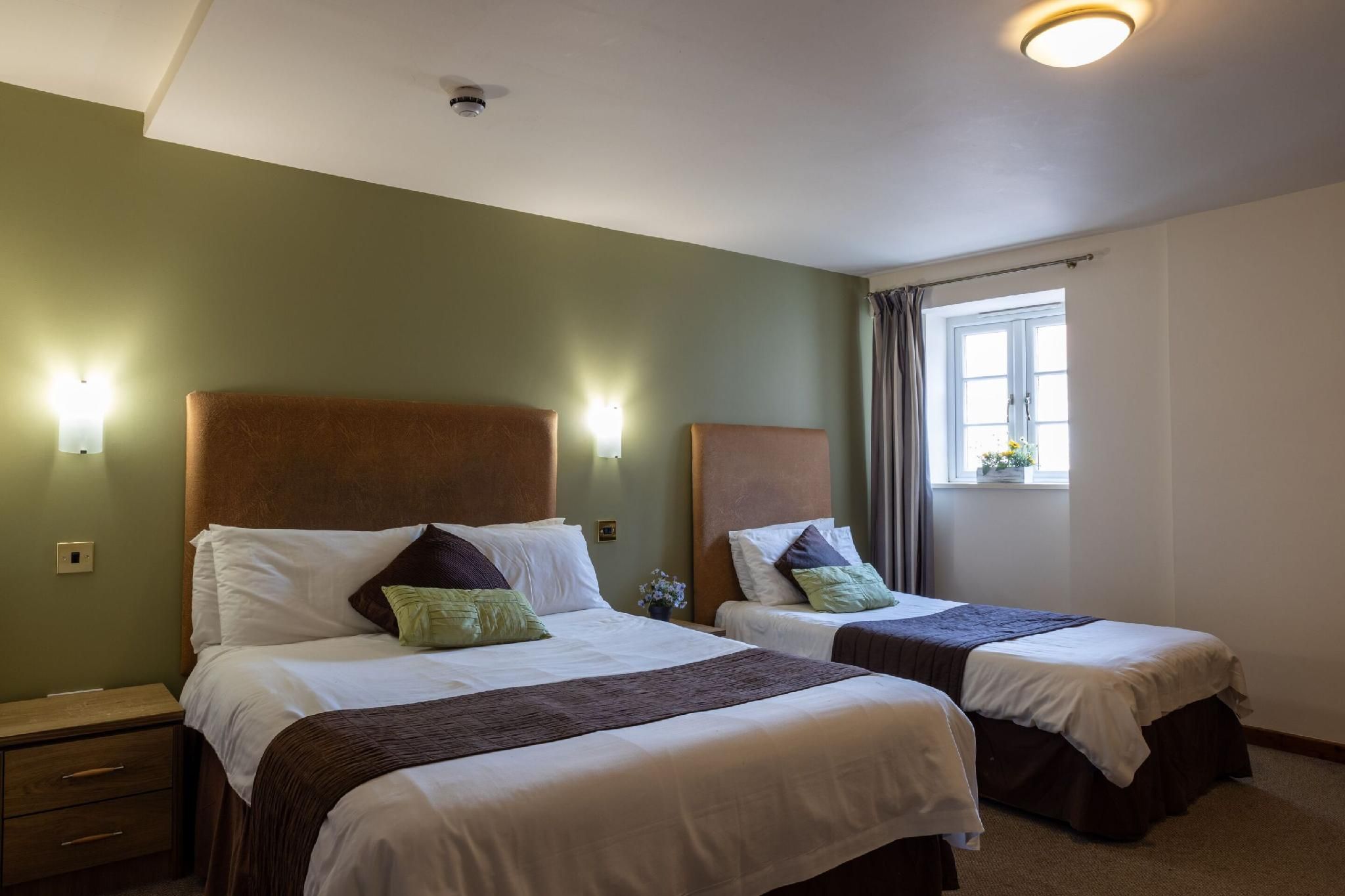 Twin room-Deluxe-Ensuite with Bath