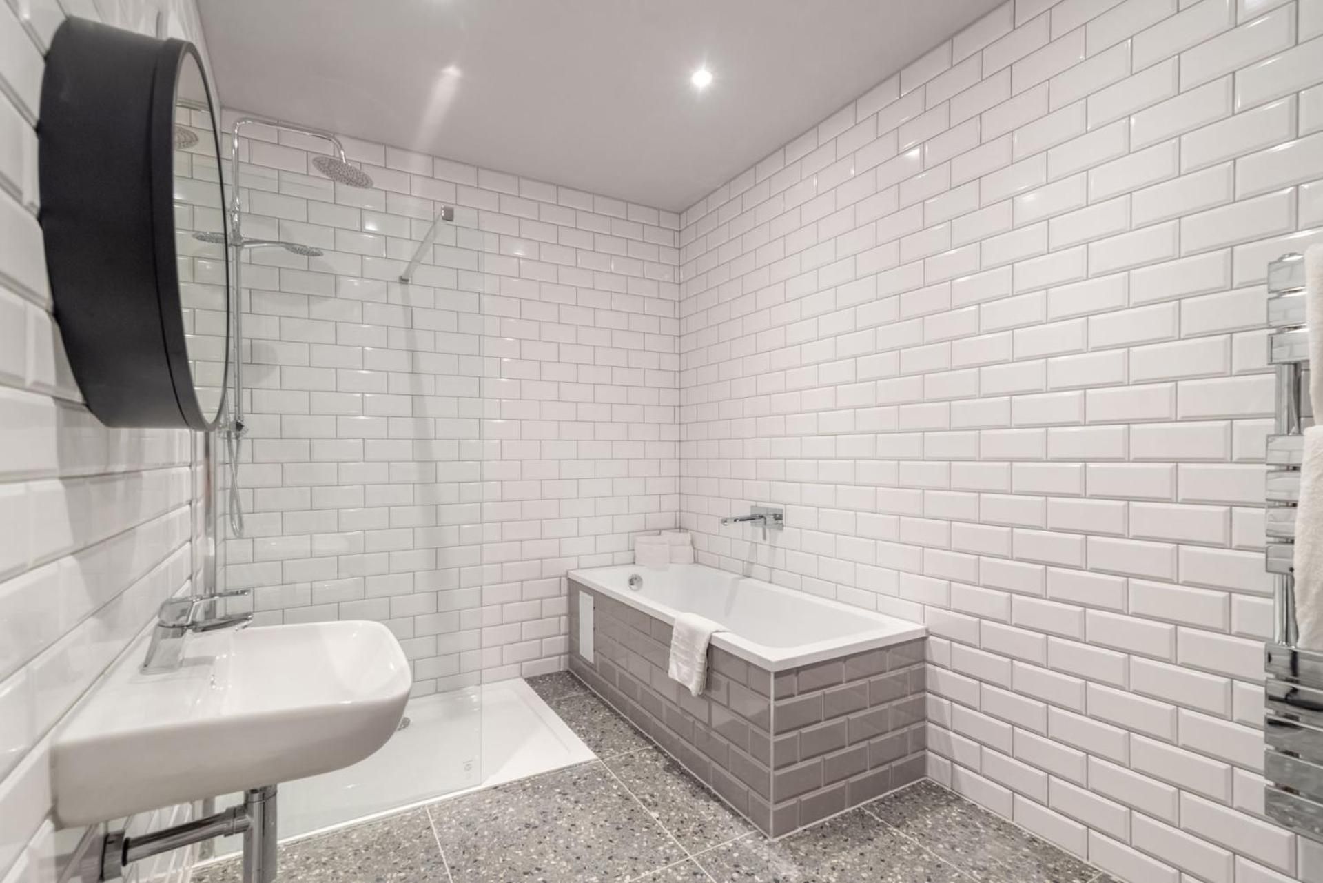 Family Superior King Suite 