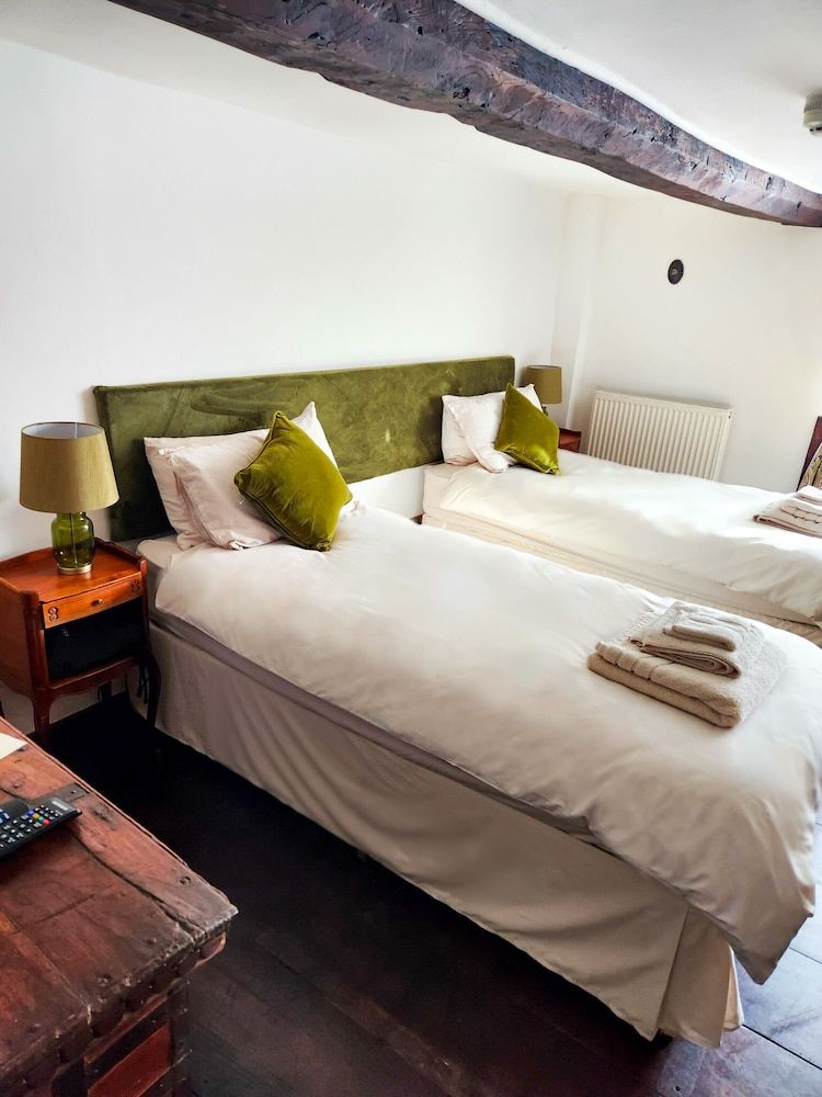 The New Inn Deluxe Double Room, Private Bathroom 2