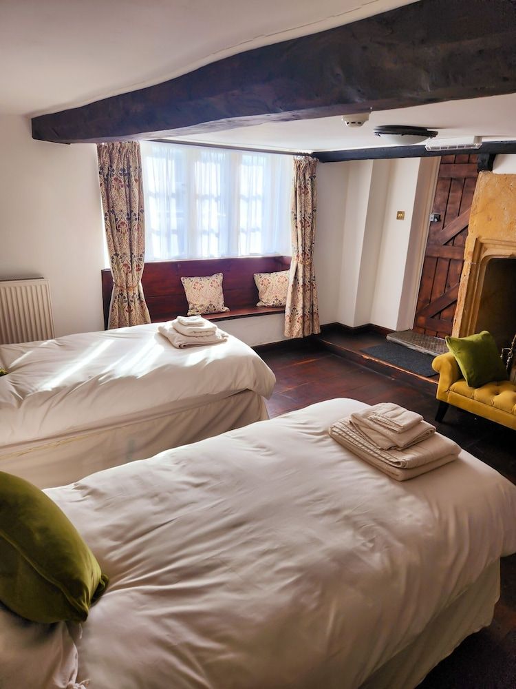 The New Inn Deluxe Double Room, Private Bathroom 4