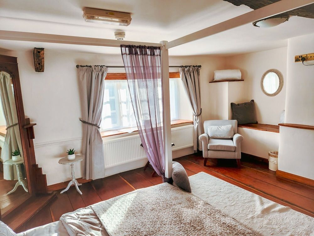 The New Inn Deluxe Double Room, Ensuite