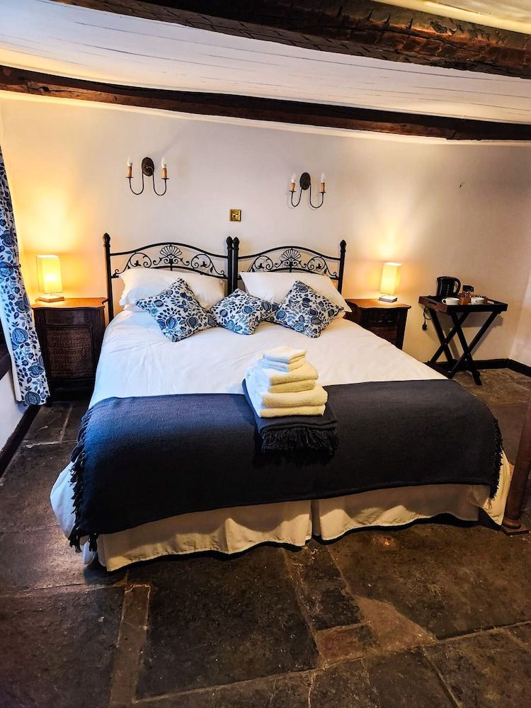 The New Inn Comfort Twin Room, Private Bathroom 8