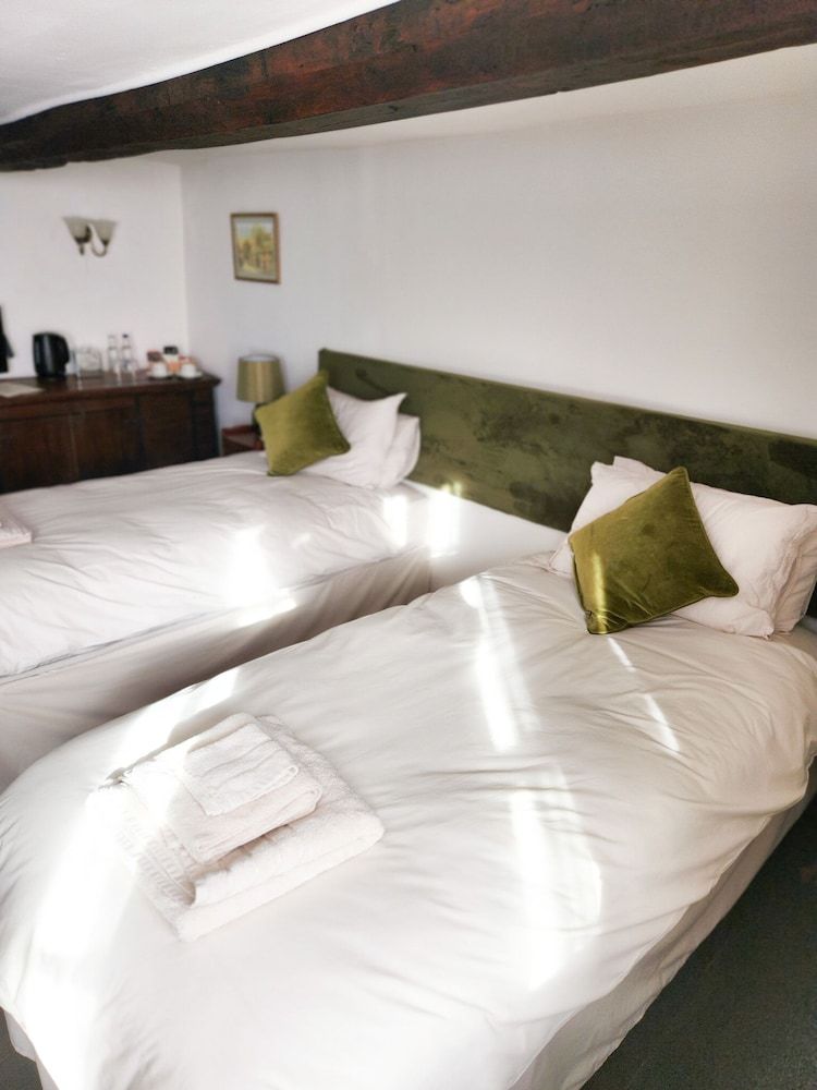 The New Inn Deluxe Double Room, Private Bathroom 3