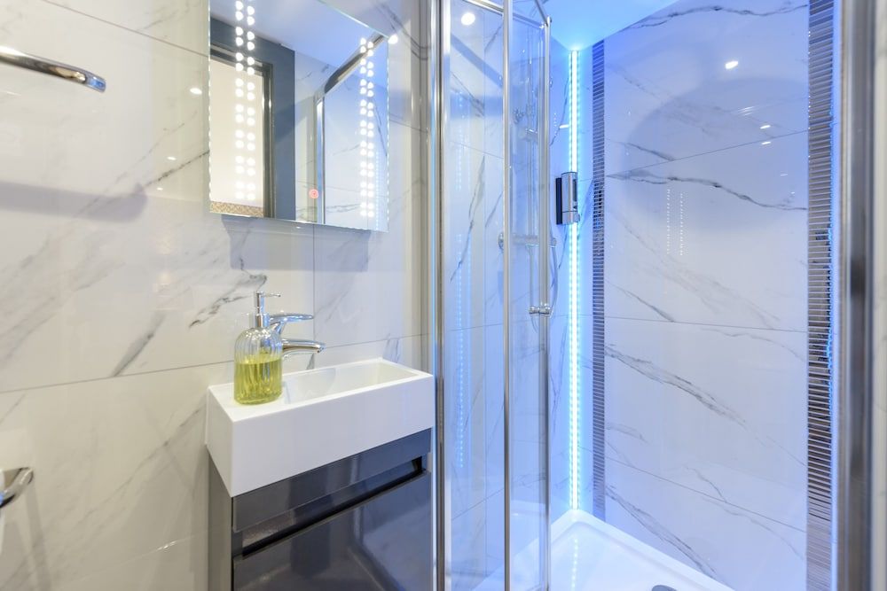 The Stanley Hotel Deluxe Single Room, Ensuite 3