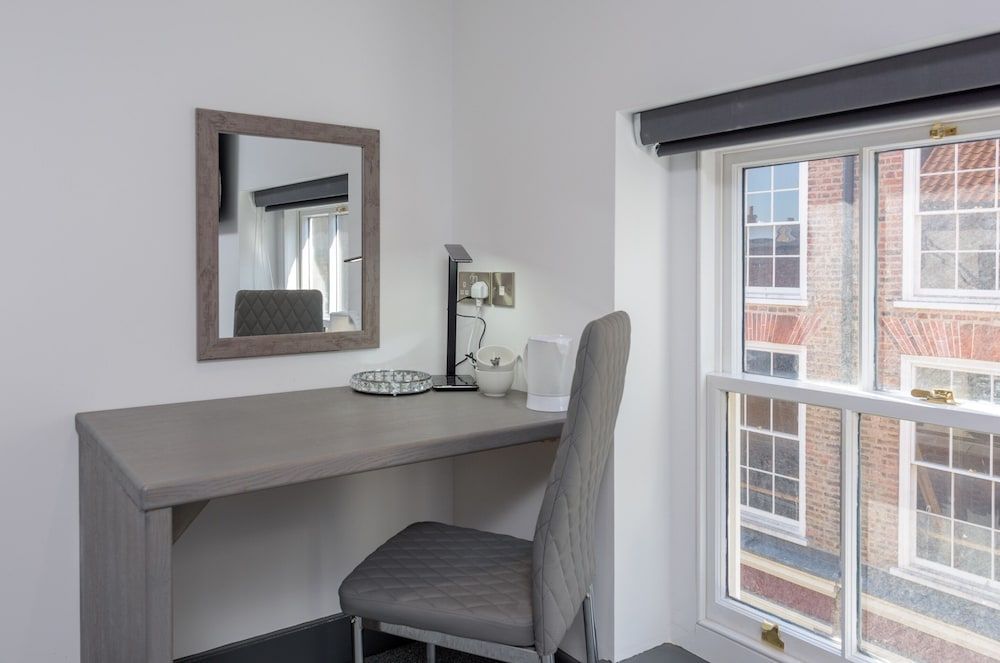 The Stanley Hotel Deluxe Double Room, Ensuite 10