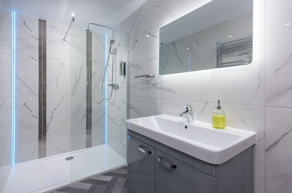 The Stanley Hotel Superior Studio, Ensuite 2