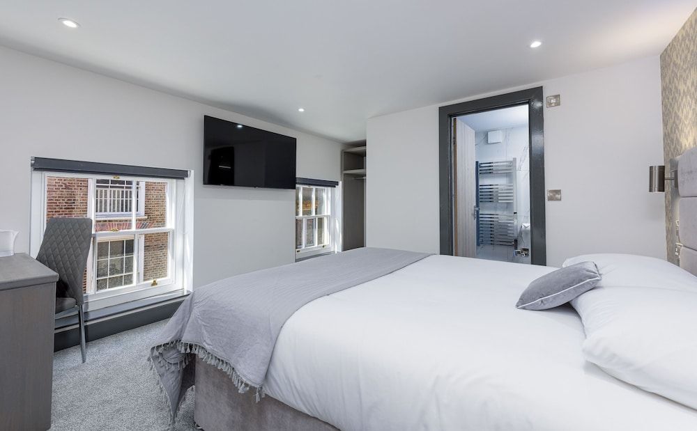 The Stanley Hotel Deluxe Double Room, Ensuite