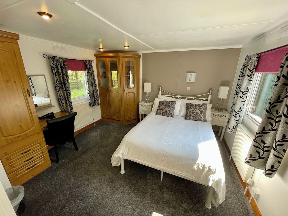 Celtic Lodges Standard House, 2 Bedrooms, Garden View 8