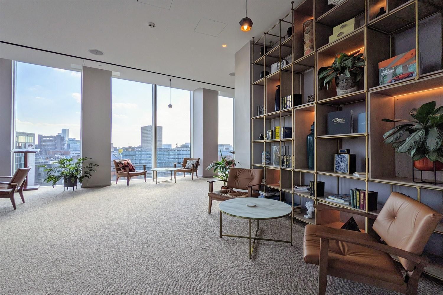 shared lounge/tv area