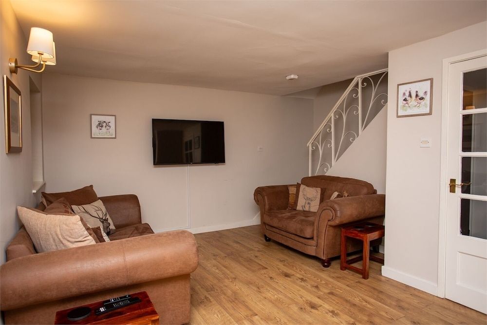 The Anglers Arms Cottage 4