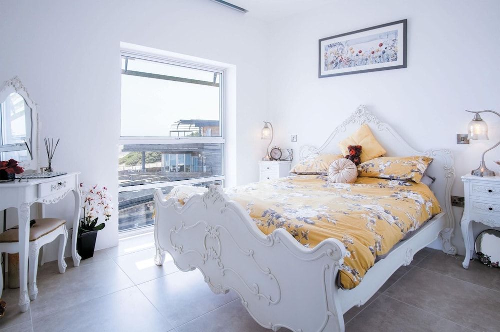 Apartment (2 Bedrooms)