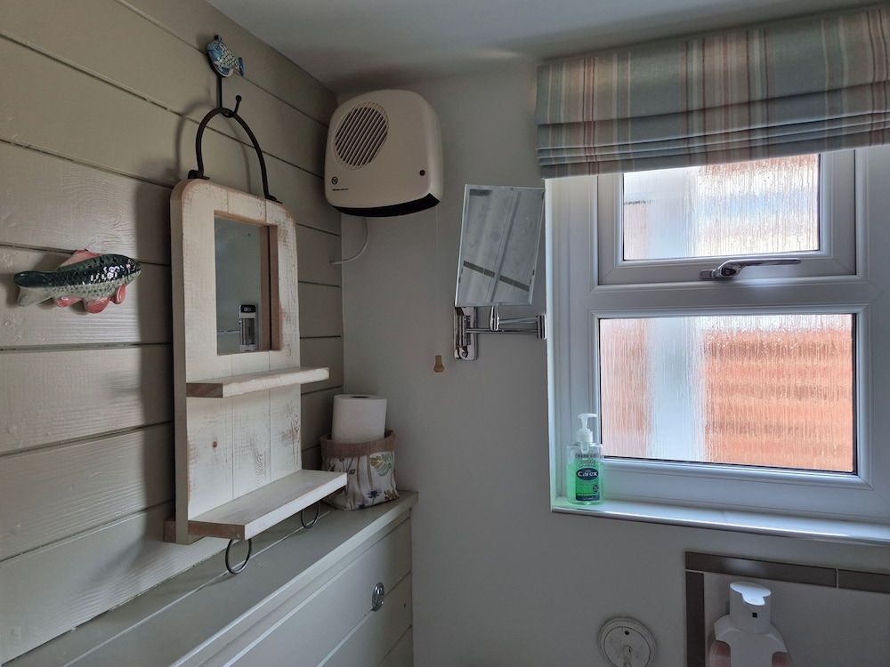 Flower Garden Studio in Sheringham- Cycle Friendly Studio 12