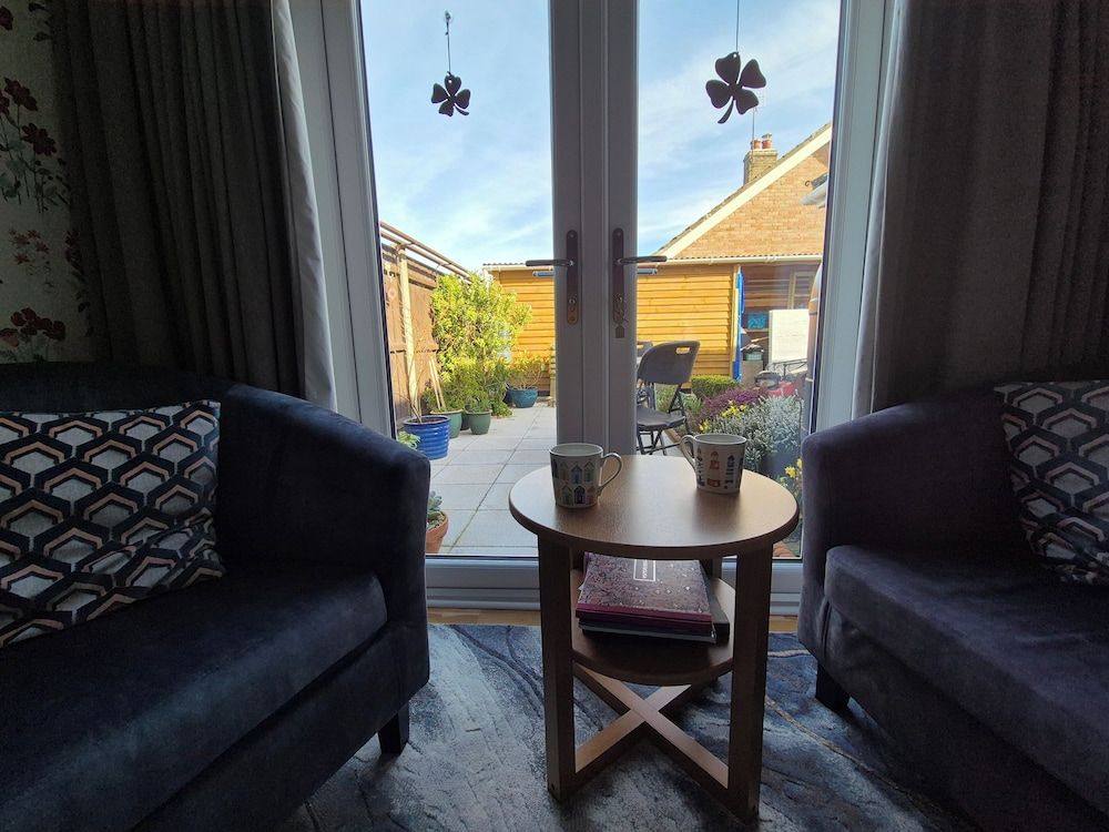 Flower Garden Studio in Sheringham- Cycle Friendly Studio 8