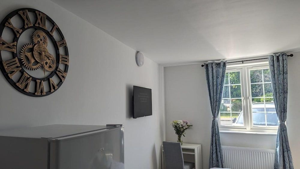 Tranquil Studio Retreat With Free Parking Studio 5