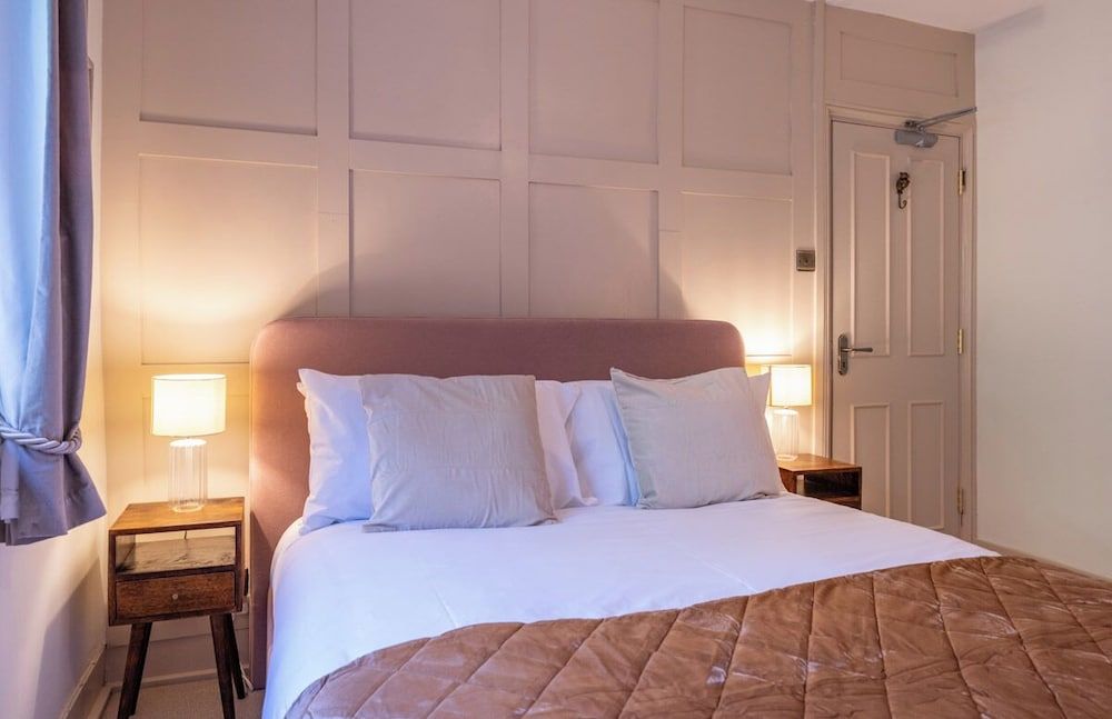 The Buddle Inn Room, 1 King Bed