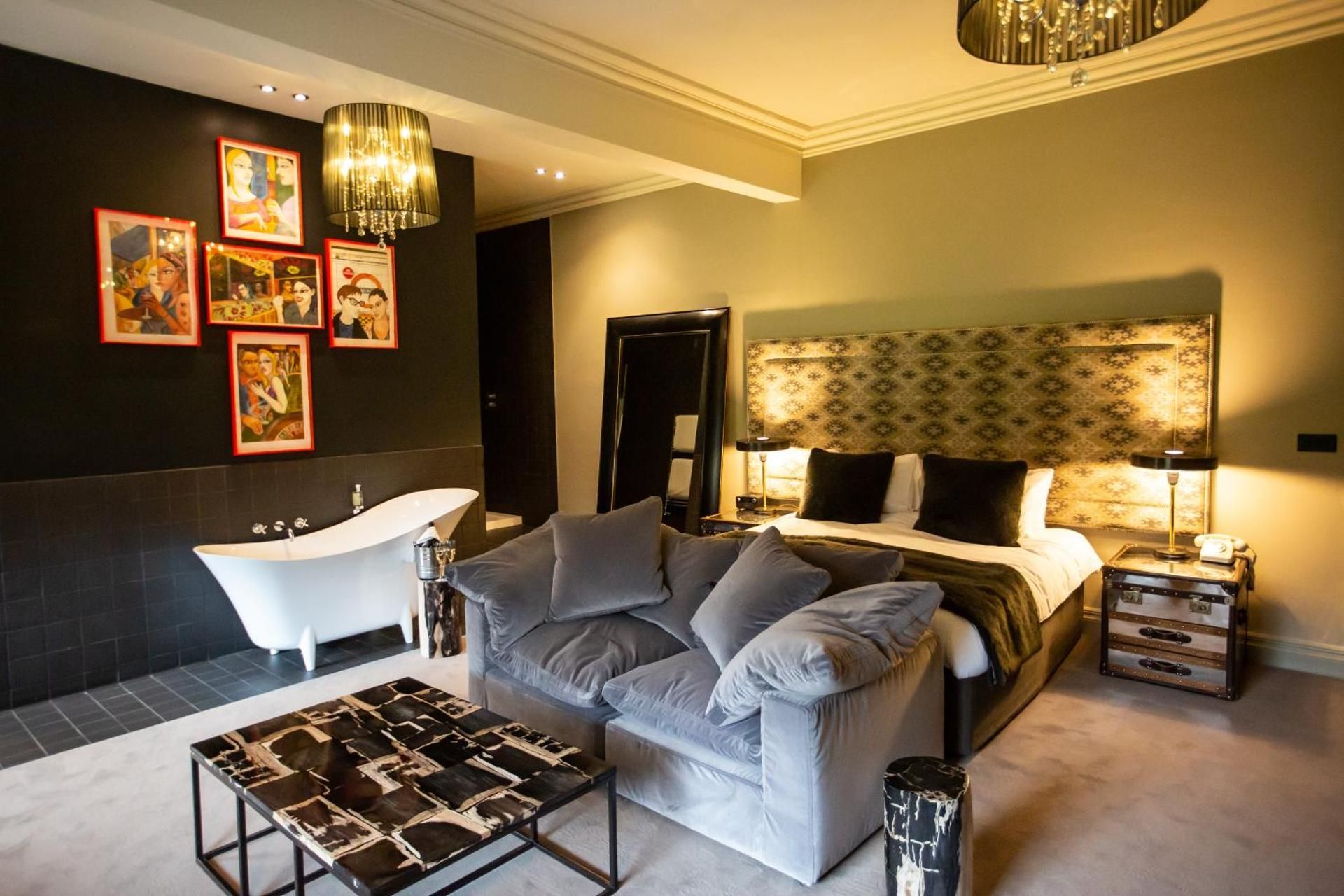 Deluxe King Room