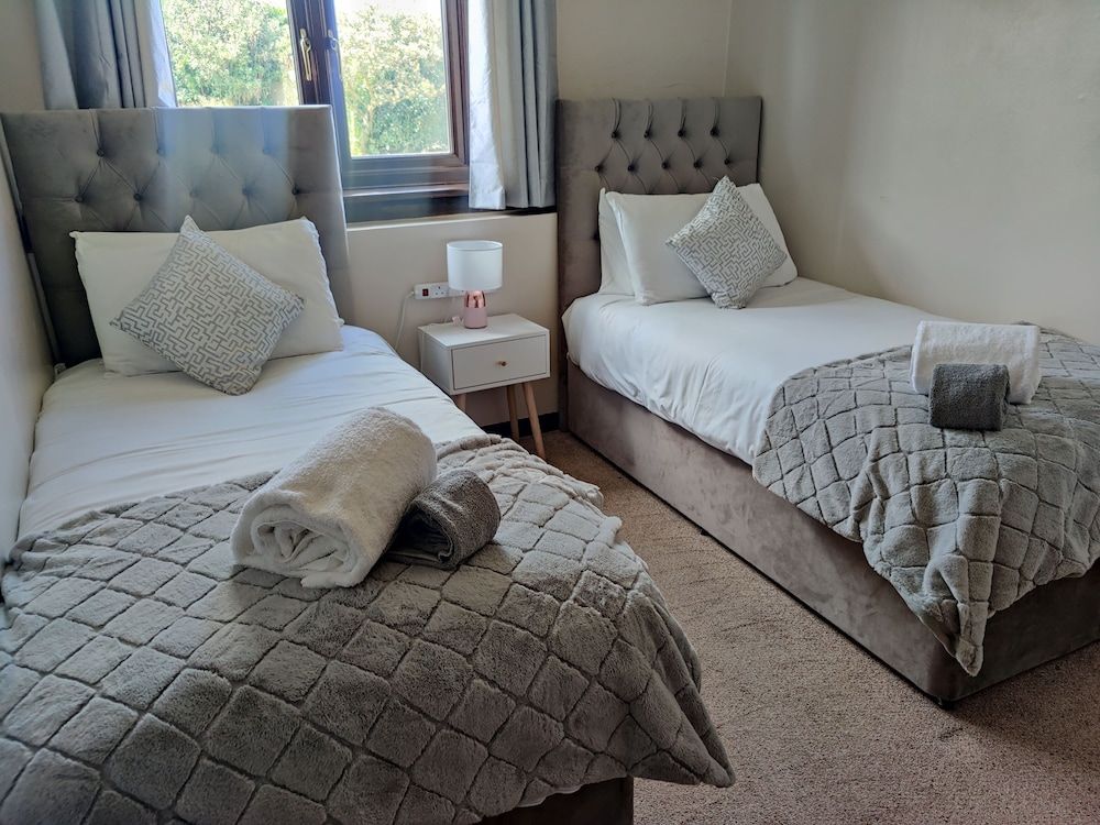 Birds Farm Duplex, 2 Bedrooms 4