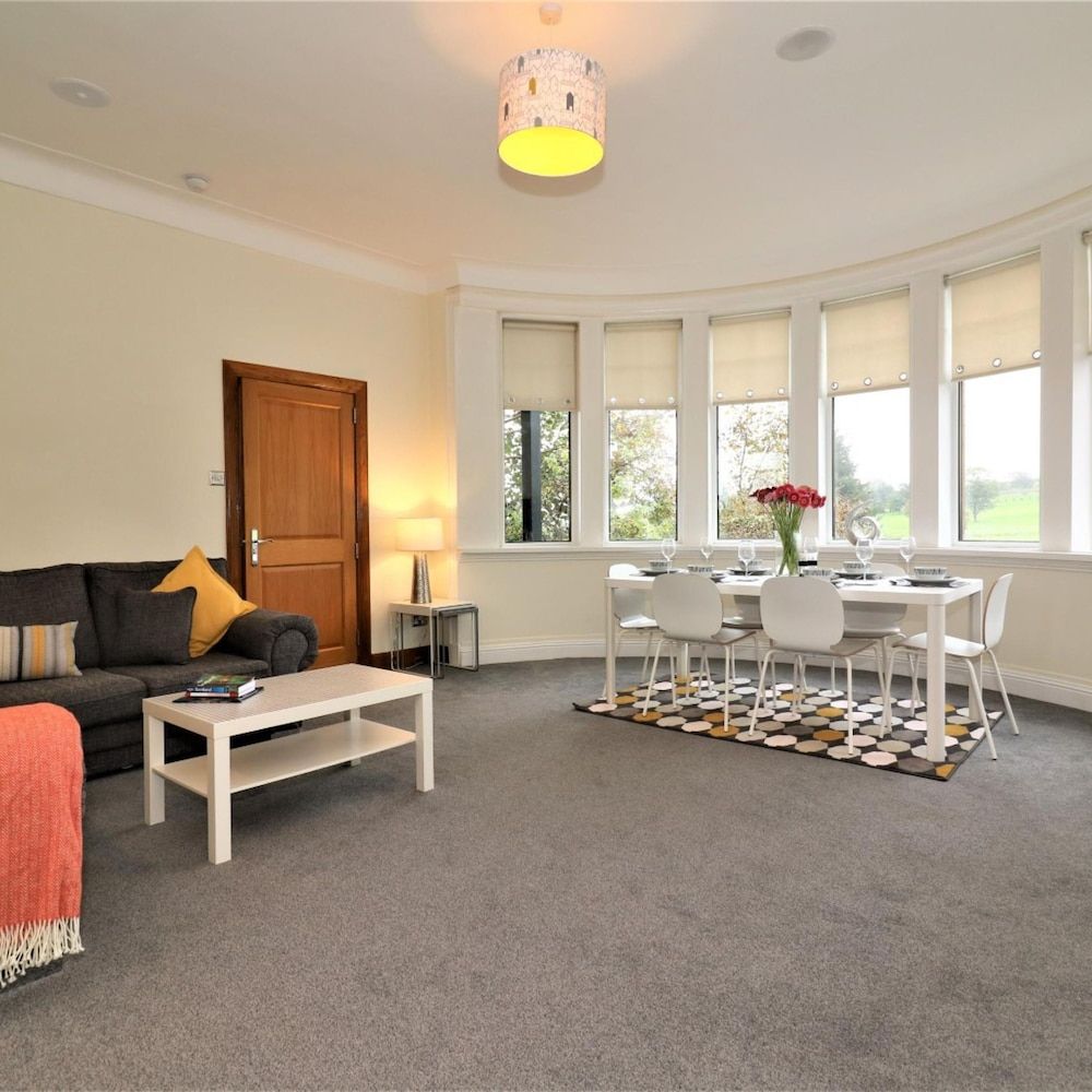 Greenlees Clubhouse 3 bed - Cambuslang Apartment 18