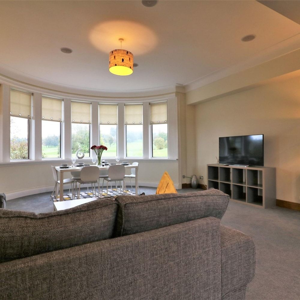 Greenlees Clubhouse 3 bed - Cambuslang Apartment 17