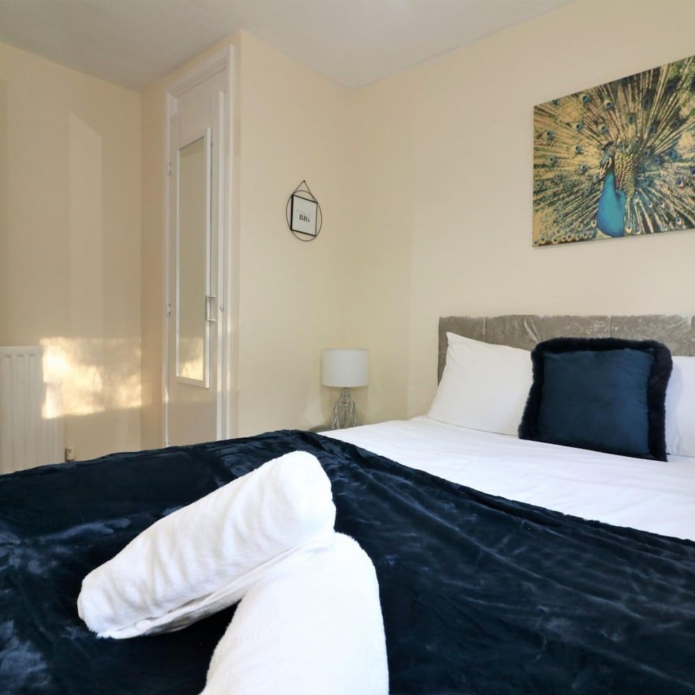 Shield House - Govan Apartment, Smoking 9