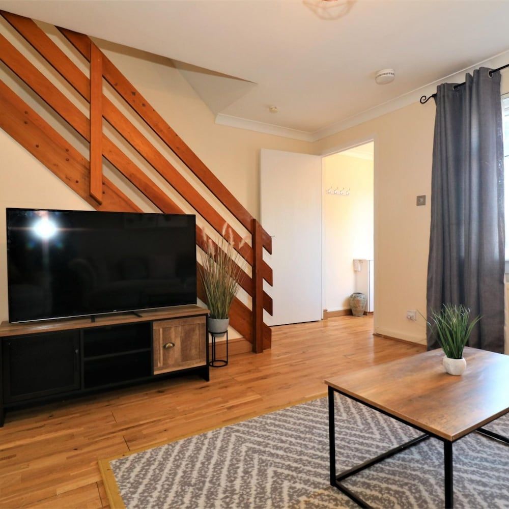 Shield House - Govan Apartment, Smoking 18