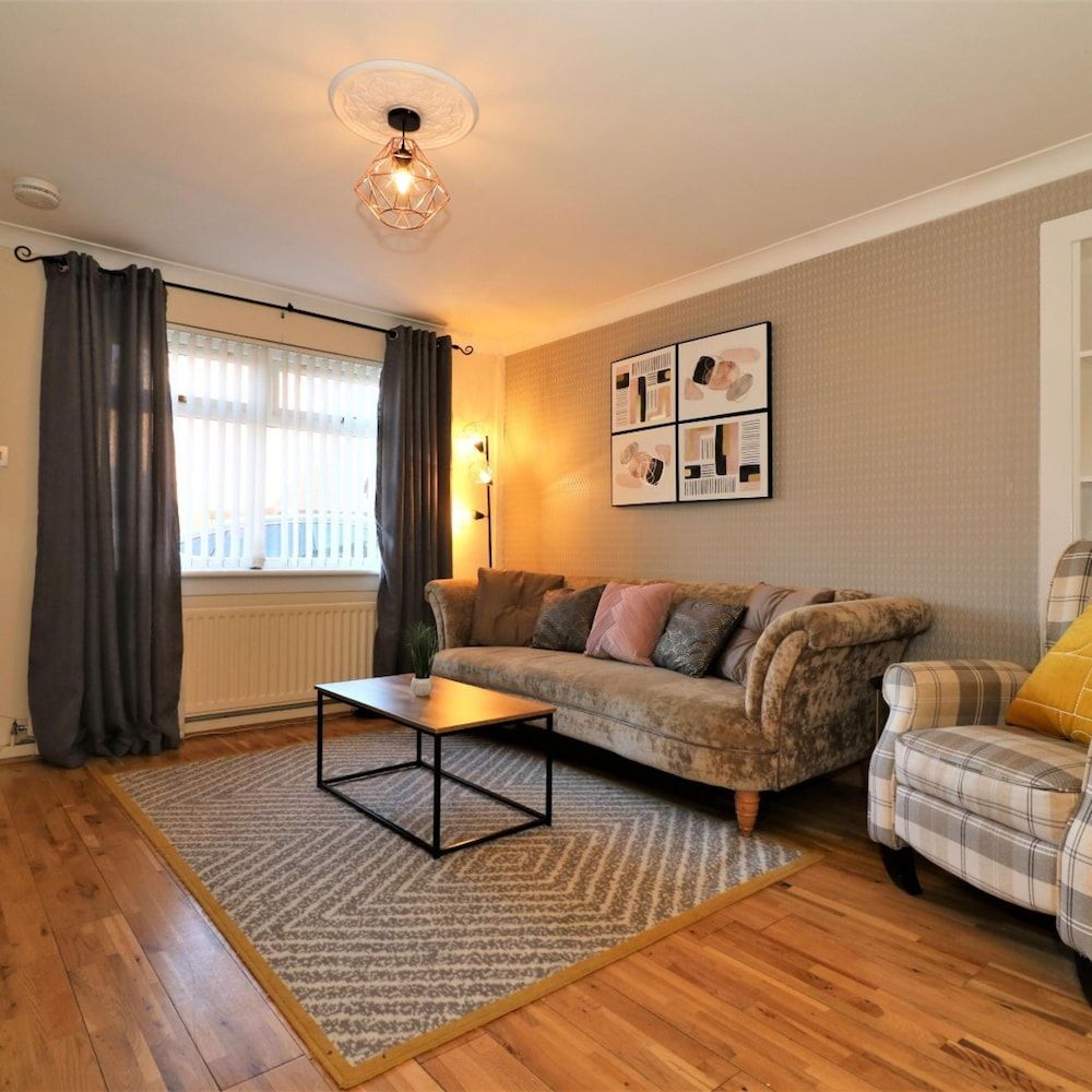 Shield House - Govan Apartment, Smoking 11