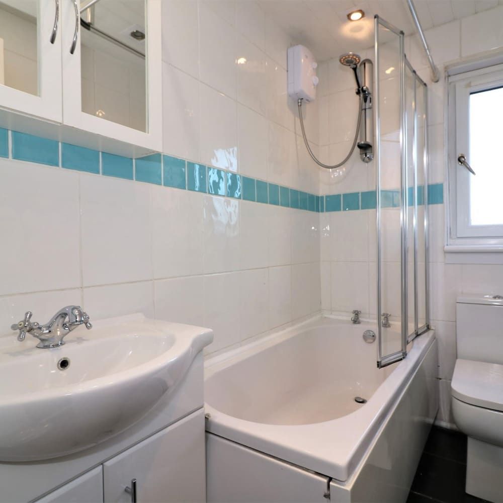 Shield House - Govan Apartment, Smoking 13