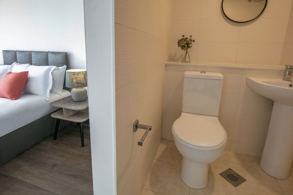 Dockside Aparthotel, Bw Signature Collection Standard Apartment, 1 Double Bed, Non Smoking (Walk-in Shower;with Sofabed) 5