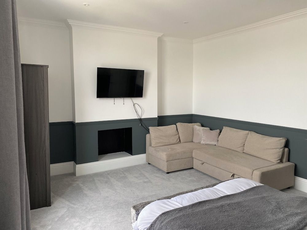 Seaside Bliss Retreat in Folkestone House 9