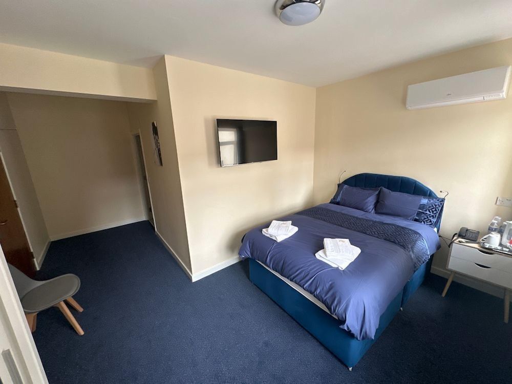 The Carmichael - Hull City Centre Family Room, Mobility Accessible 2